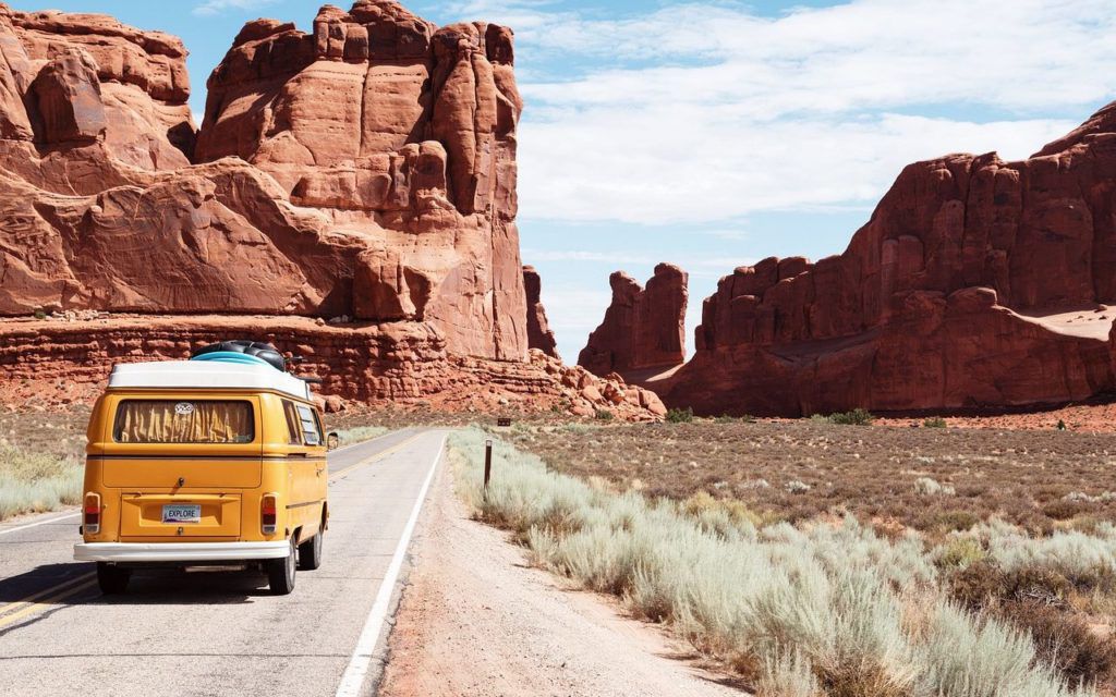 An RV in the desert during the heat dome for hot weather battery charging